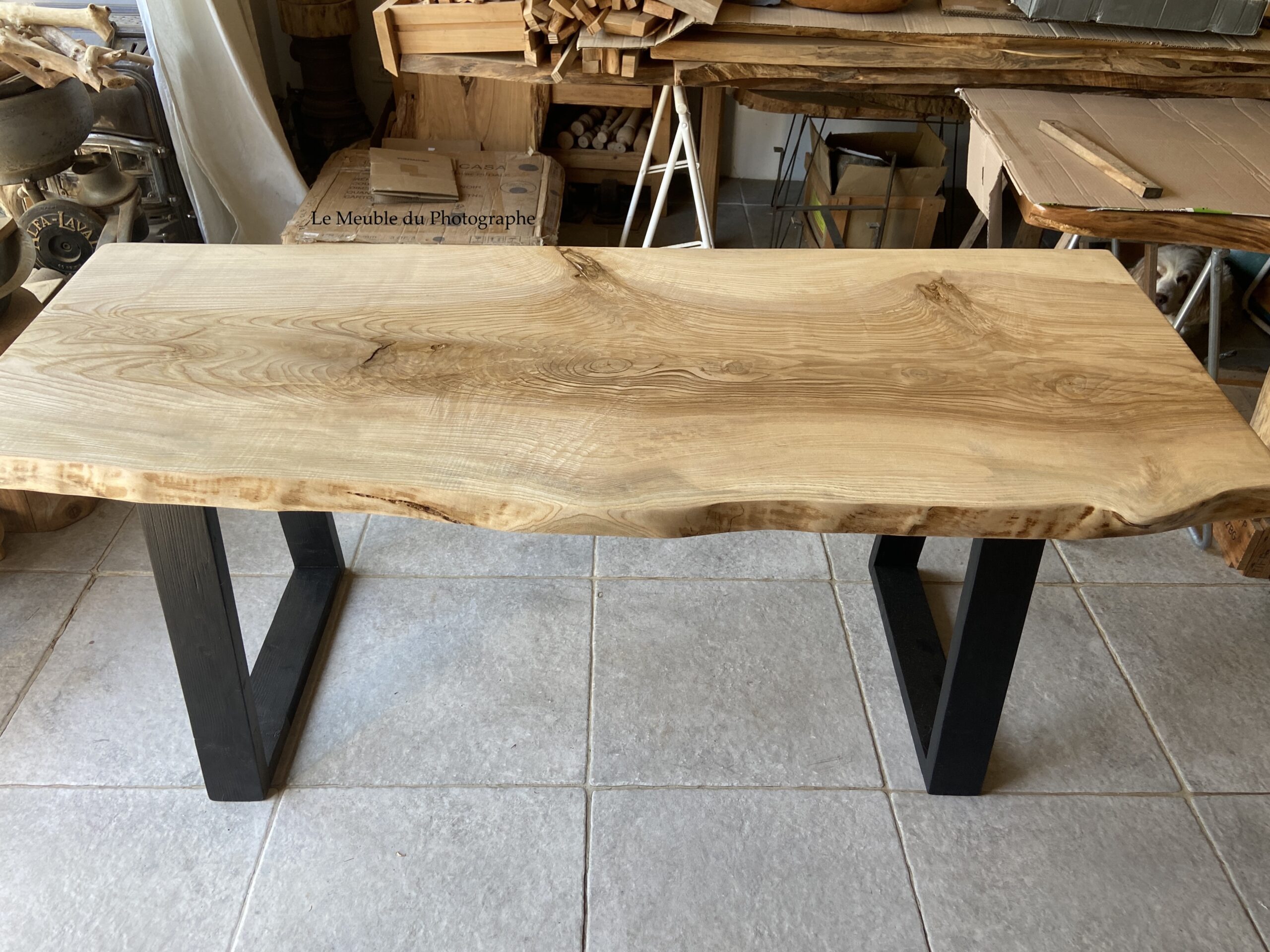 Bureau 160cm en bois de frêne massif forme arbre.