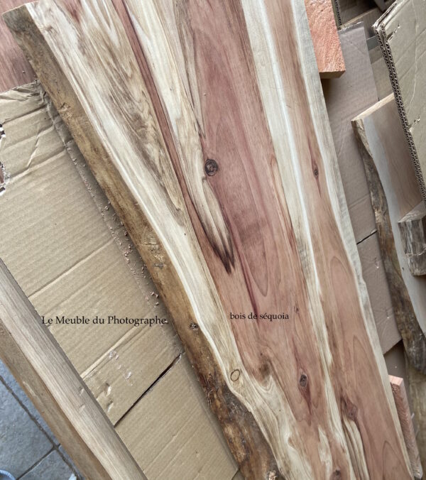 plateau en bois massif de sequoia pour mobilier artisanal