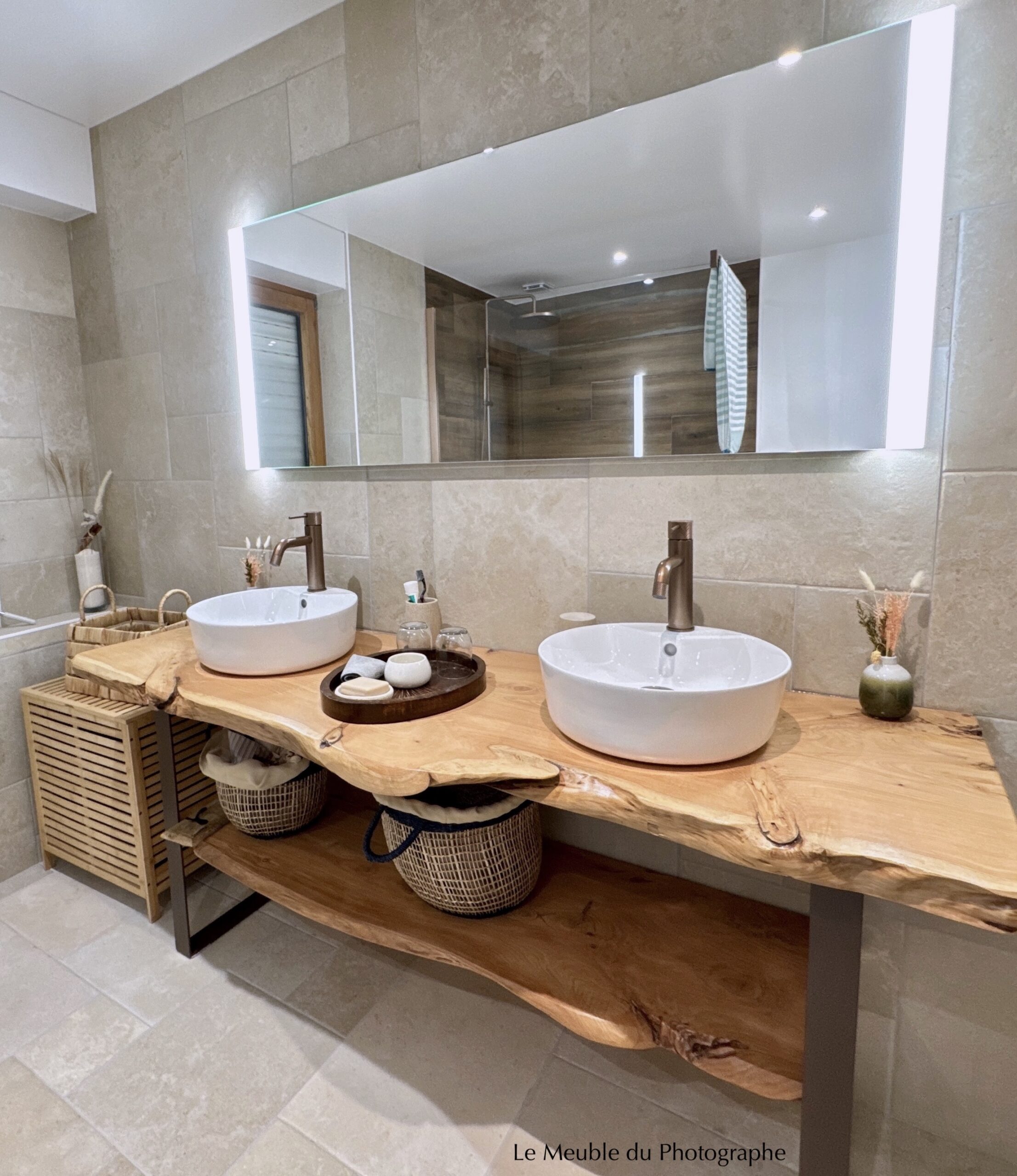 Meuble double vasque salle de bain en bois massif et pieds métal sur mesure. Ici, en 180cm.