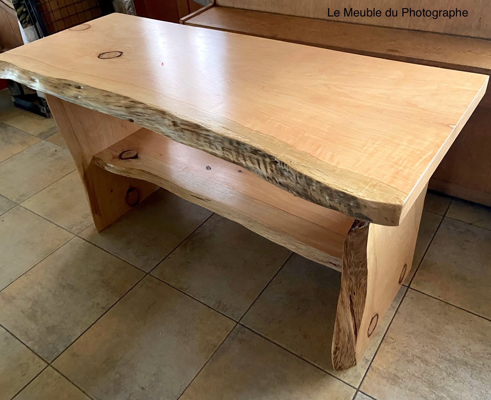 Meuble double vasque de salle de bain en bois massif. Dimensions 150cm.