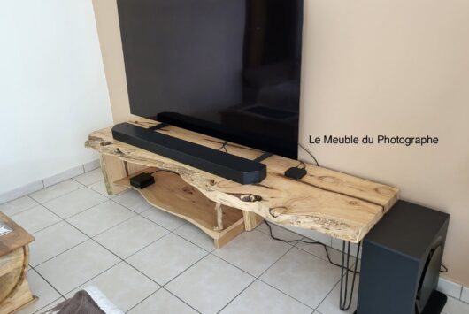 Meuble TV en bois massif cyprès 2 mètres ou sur mesure.