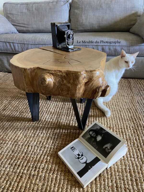 table basse en rondin de bois, chêne massif sur pieds métal 60cm