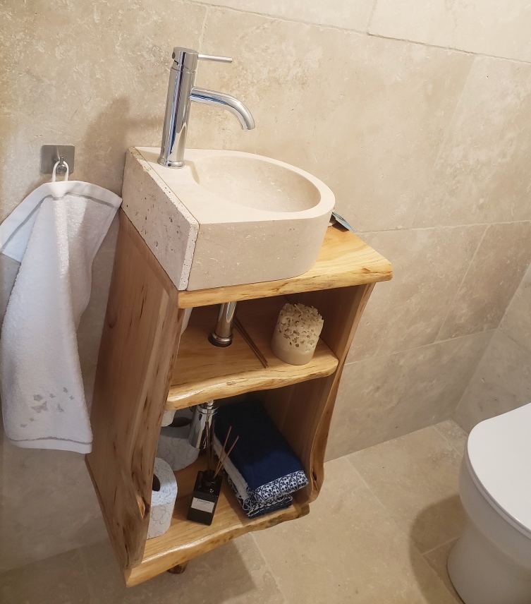 Peut meuble vasque lave-mains de WC sur mesure en bois massif