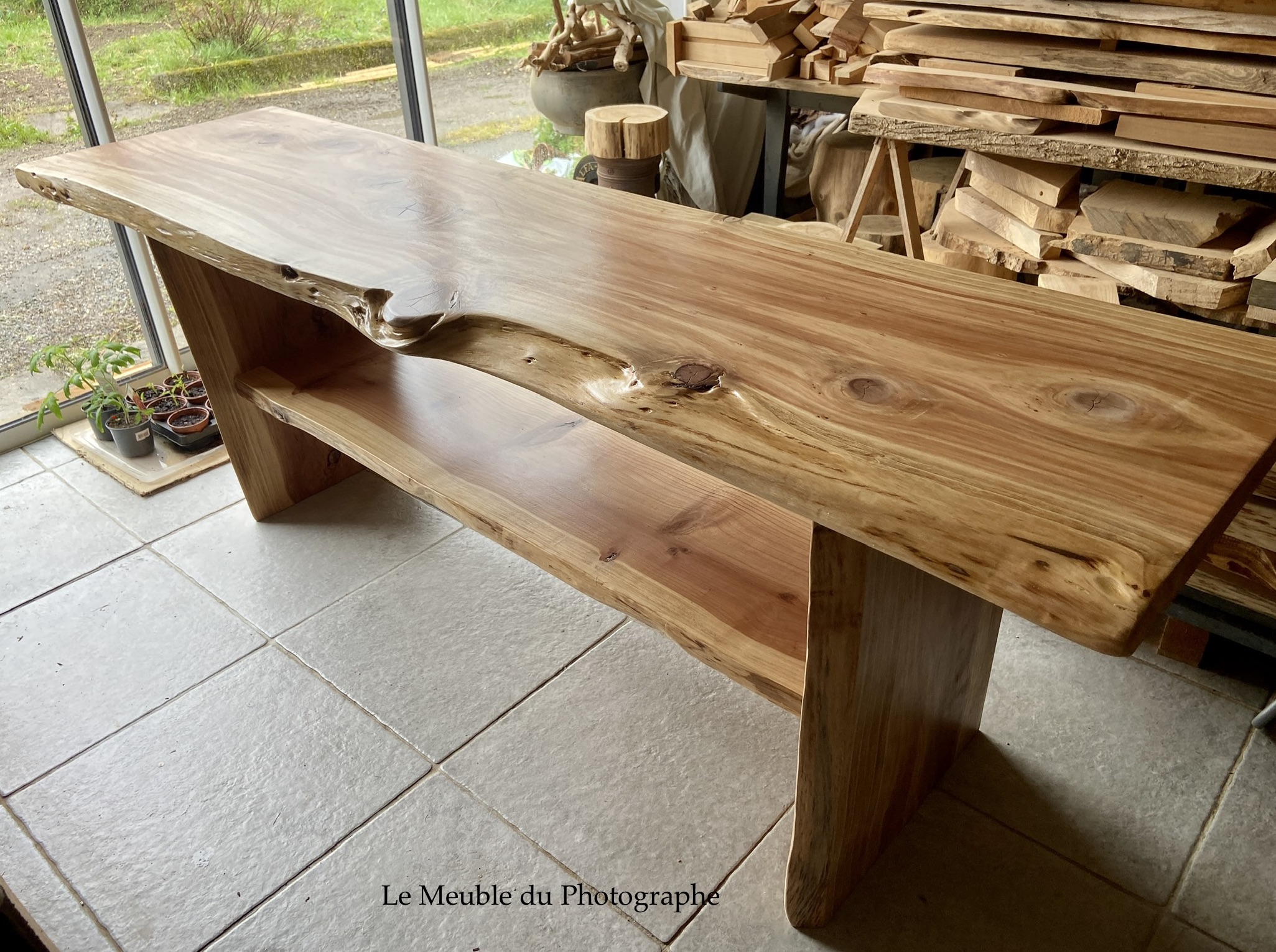 Meuble double vasque de salle de bain en bois massif artisanal de 220cm sur mesure. En séquoia.
